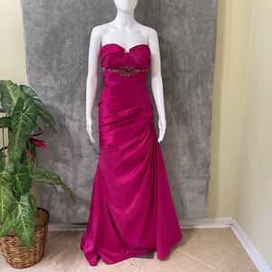 Flirt Maggie Sottero Formal Gown Women’s 10 pink beaded Strapless Corset Back